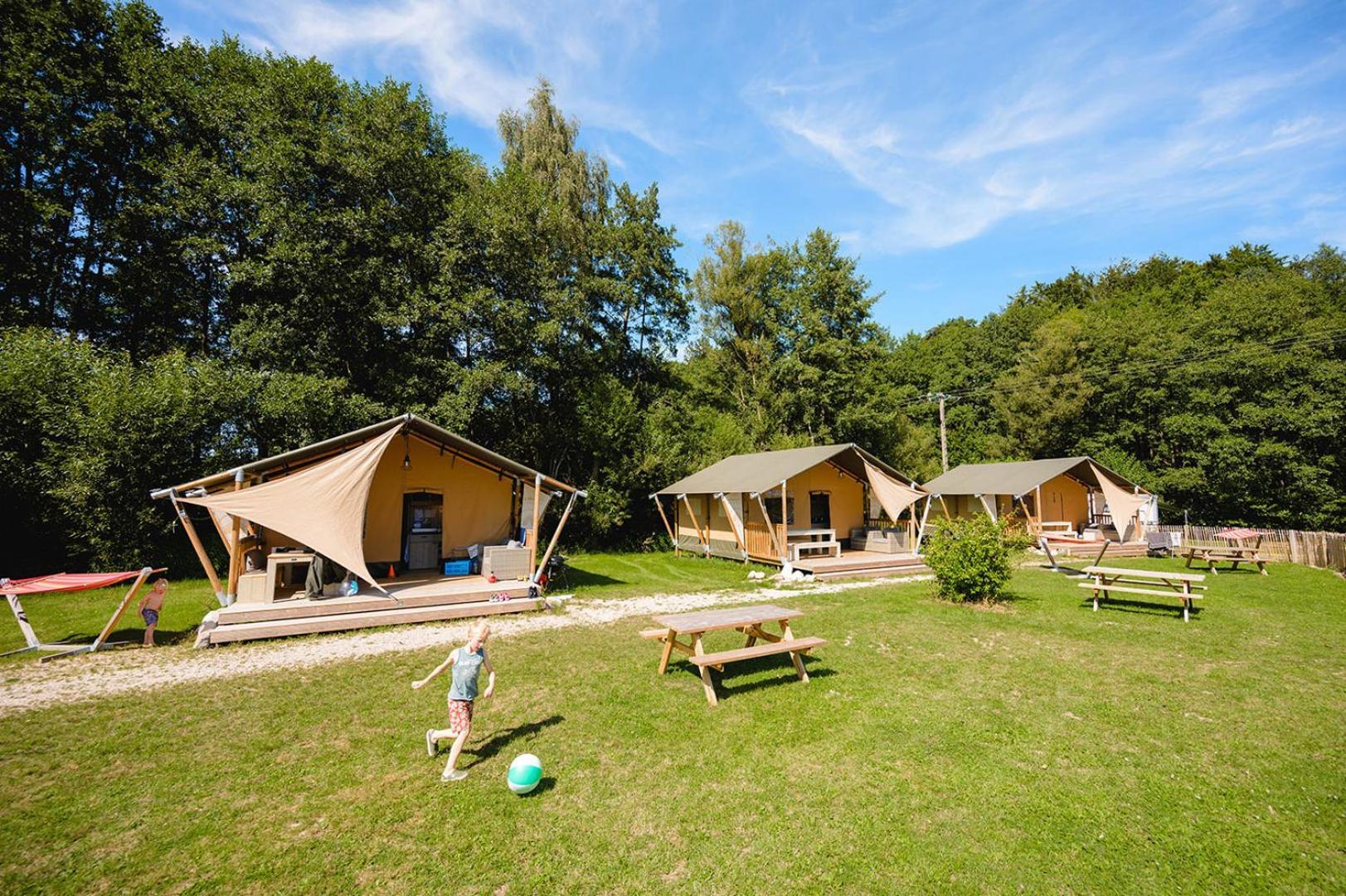 Glamping The Vosges Hotel Corcieux ภายนอก รูปภาพ
